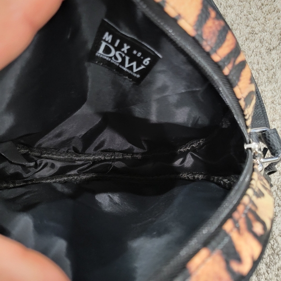 Mix No. 6 Leopard Canteen Crossbody Bag - Picture 5 of 5